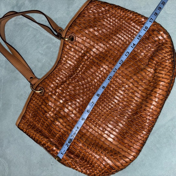 🥃COLE HAAN🥃WOVEN WHISKEY LEATHER SHOULDER BAG 🥃🥃🥃🥃🥃🥃 - Picture 11 of 13